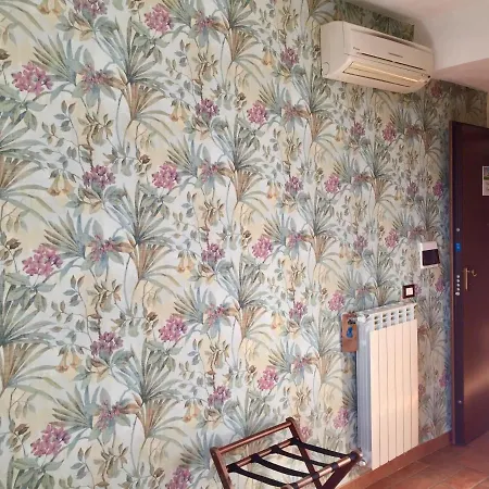 Alojamento de Acomodação e Pequeno-almoço 5 Keys 3*