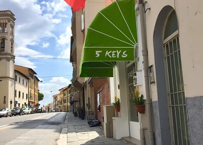 5 Keys Oda ve Kahvaltı 3*